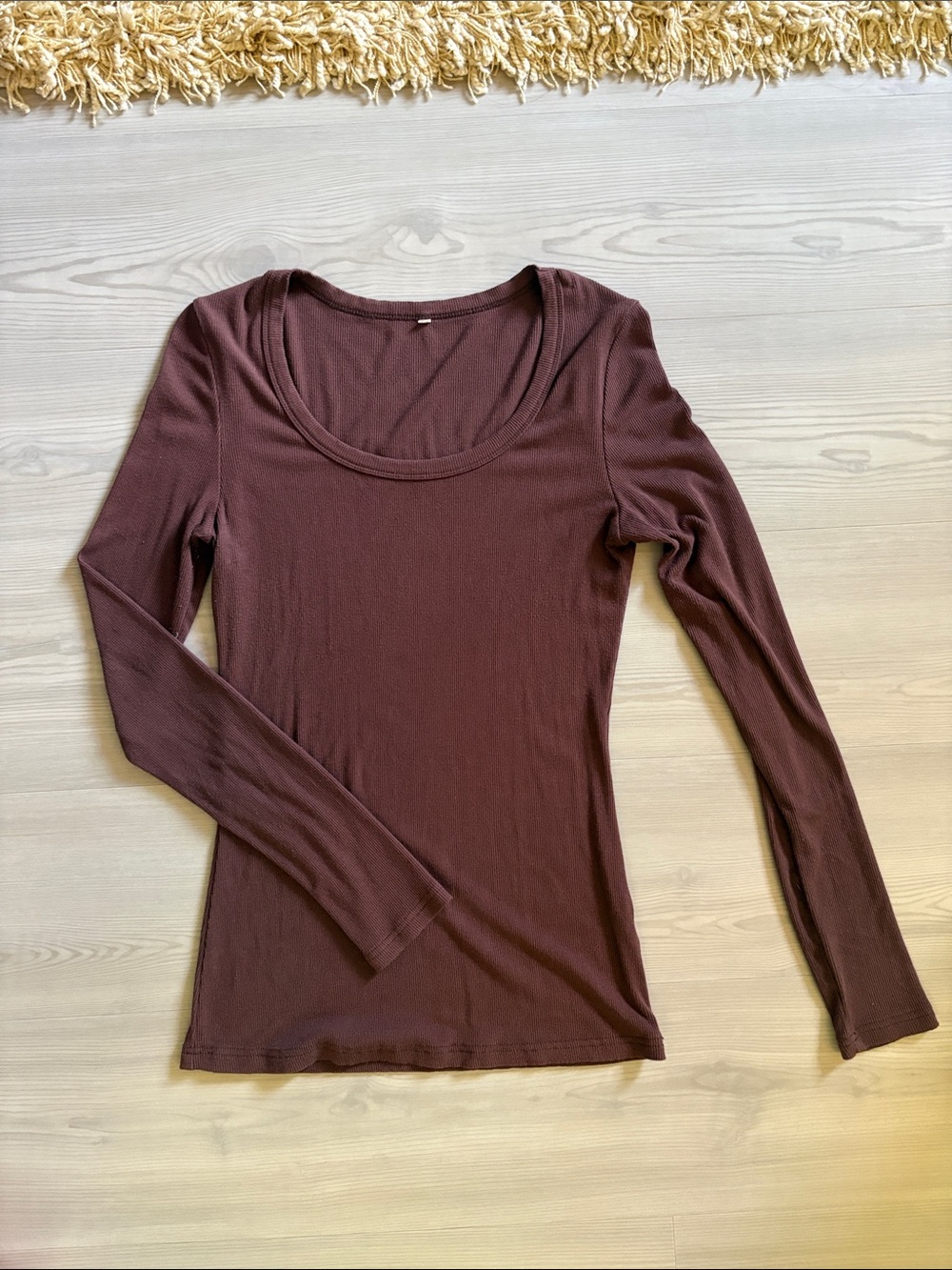 Women's Long Sleeve Scoop Neck Top - Brown
